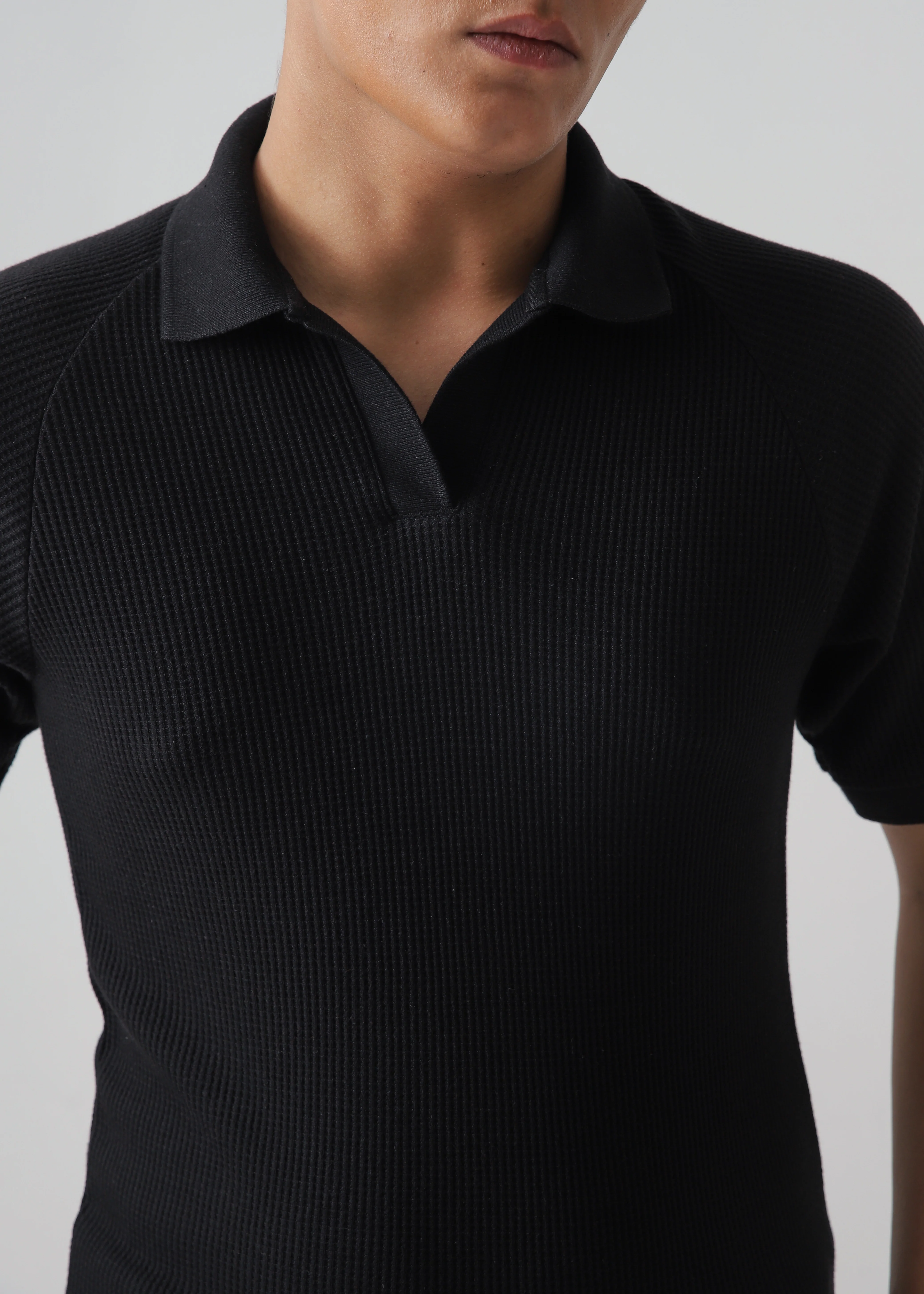TEXTURED POLO | BLACK - Image 3